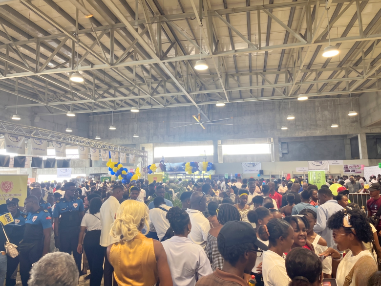 View of the public inside the venue where authors are holding book-signing sessions and books are being exhibited for sale at the 32nd edition of Livres en Folie at the El Rancho Hotel in Pétion-Ville on Thursday, June 4, 2026. Photo by Juhakenson Blaise / The Haitian Times
