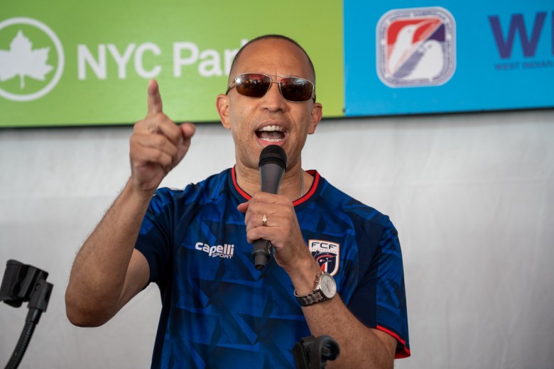 Minority Leader of the U.S.House of Representatives Hakeem Jeffries addresses attendees at the 59th annual WIADCA VIP Breakfast at the Carlos Lezama Netball Court in Brooklyn on Sept. 7, 2026. Photo by Fredner Caimite/The Haitian Times.